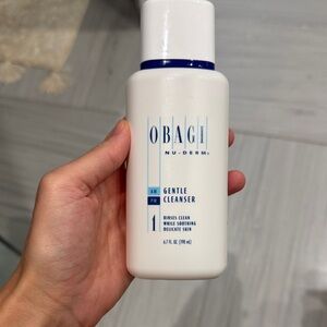Obagi Nu-Derm Gentle Cleanser - White and Blue